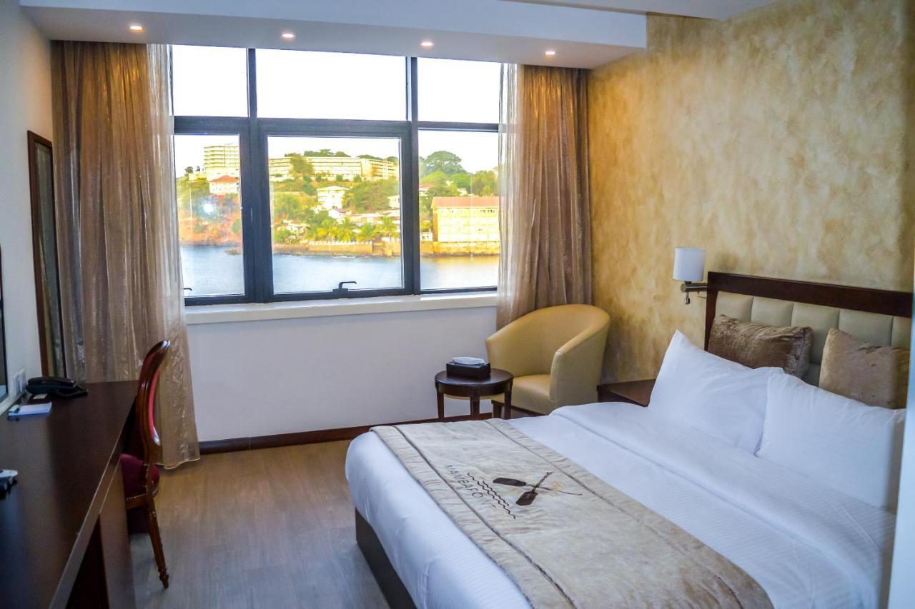 פריטאון Mamba Point Hotel מראה חיצוני תמונה