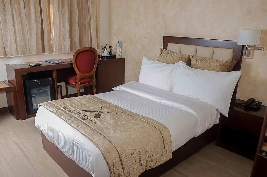 פריטאון Mamba Point Hotel מראה חיצוני תמונה